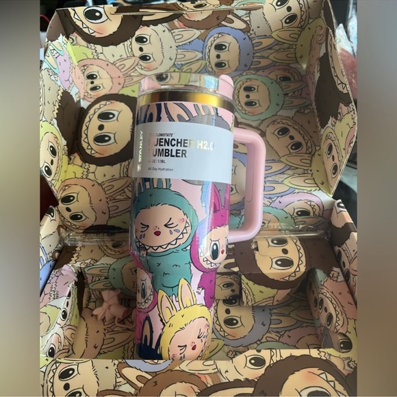 Stanley Labubu Quencher H2.0 Tumbler flow 
state 40oz viral monsters nwt box - Picture 3 of 3